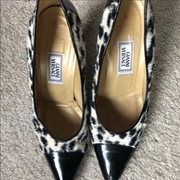 Versace zebra fur fabric pumps. 39.5 - Picture 2 of 8